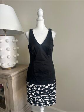 Women’s Chetta B black dress 6?
